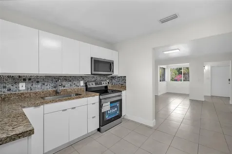 1550 NE 131st Lane North Miami FL 33161