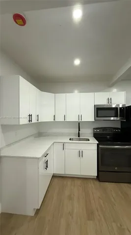 211 SW 10th Avenue Miami FL 33130