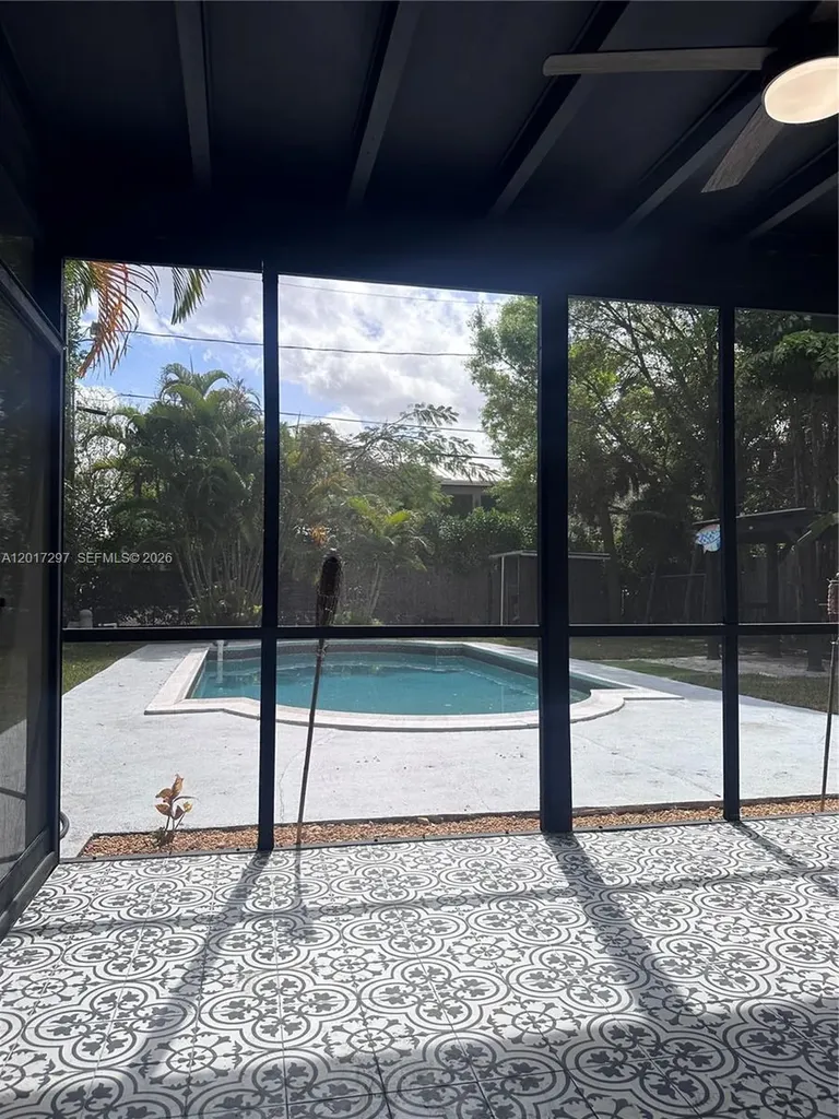 200 SE 19th Street Fort Lauderdale FL 33316