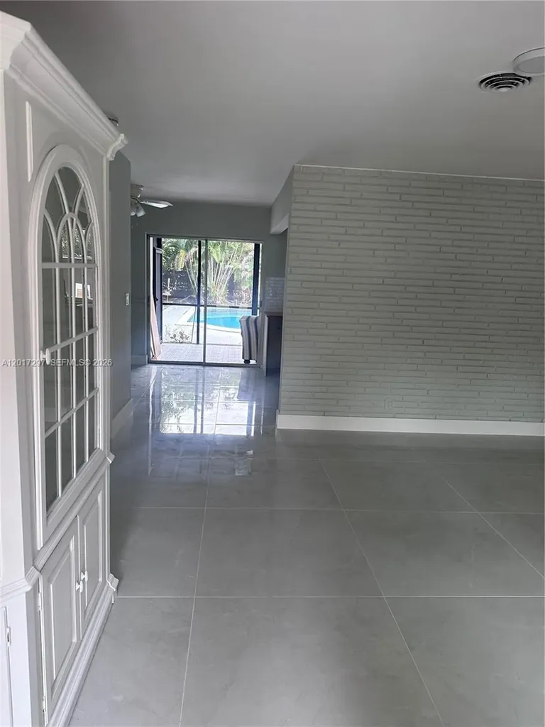 200 SE 19th Street Fort Lauderdale FL 33316