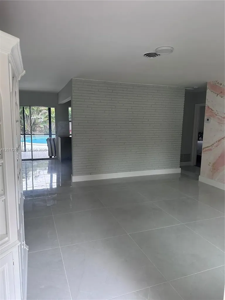 200 SE 19th Street Fort Lauderdale FL 33316