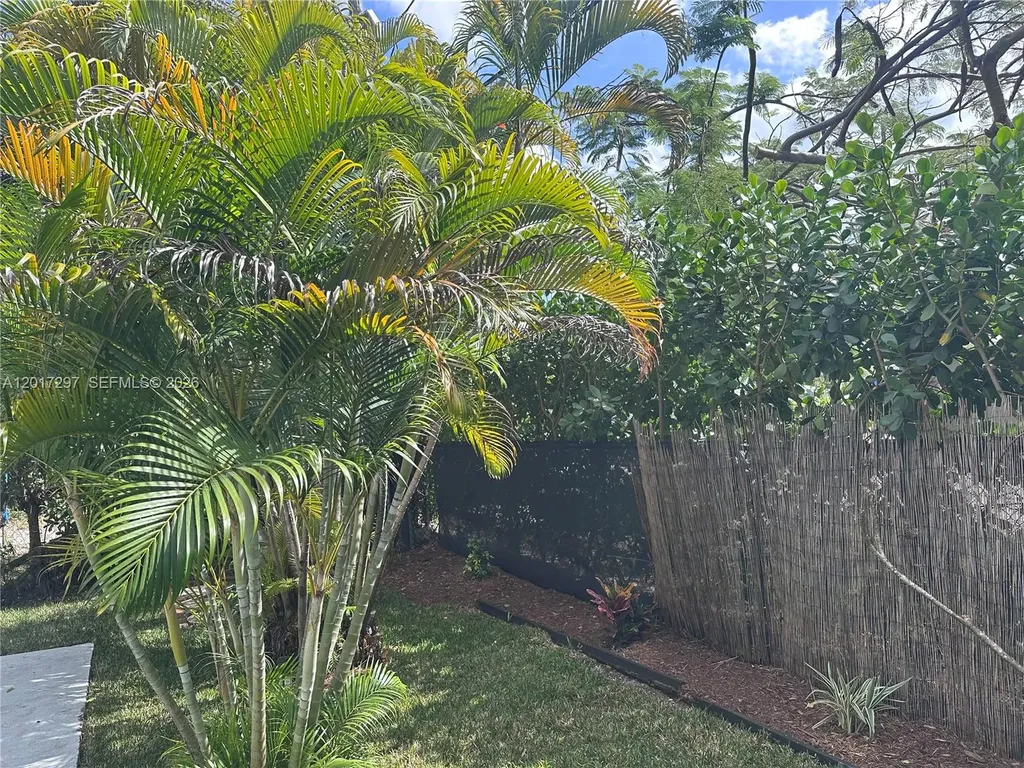 200 SE 19th Street Fort Lauderdale FL 33316