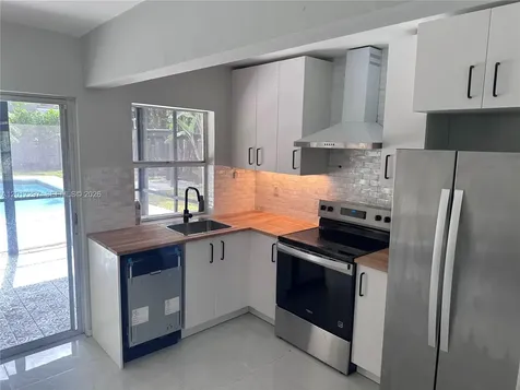 200 SE 19th Street Fort Lauderdale FL 33316