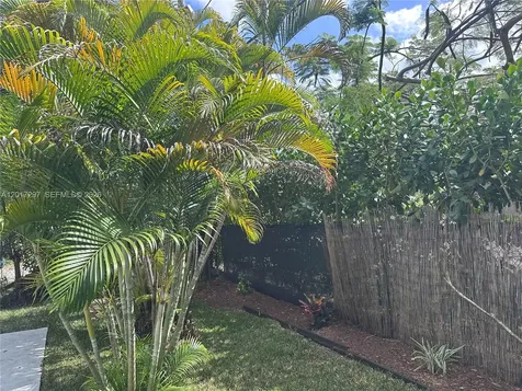 200 SE 19th Street Fort Lauderdale FL 33316