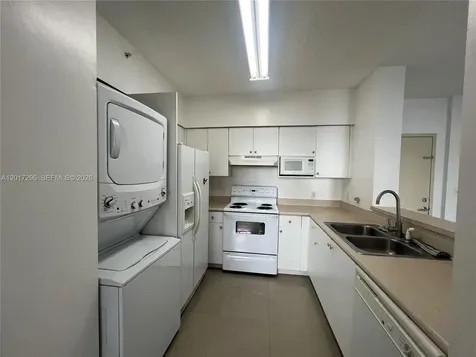 5091 NW 7th Street Miami FL 33126