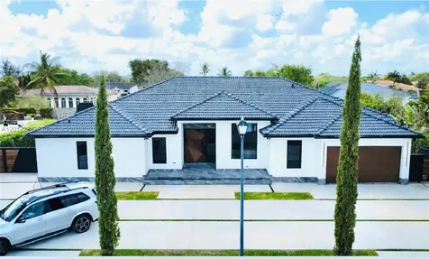 19880 SW 134th Avenue Miami FL 33177