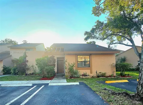19 Chestnut Circle Cooper City FL 33026