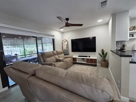 19 Chestnut Circle Cooper City FL 33026