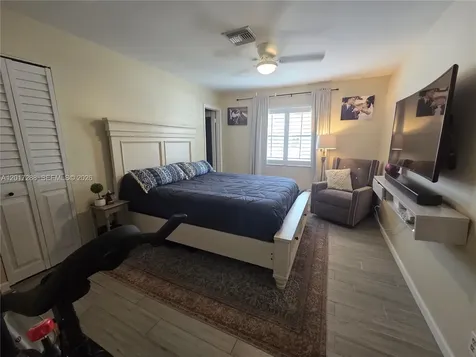 19 Chestnut Circle Cooper City FL 33026