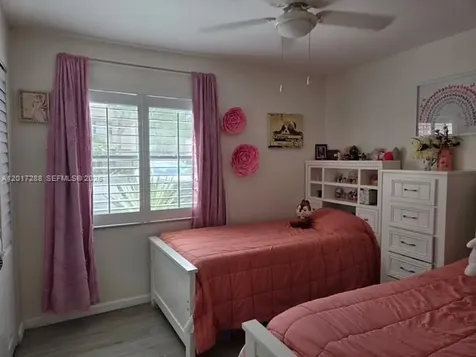 19 Chestnut Circle Cooper City FL 33026