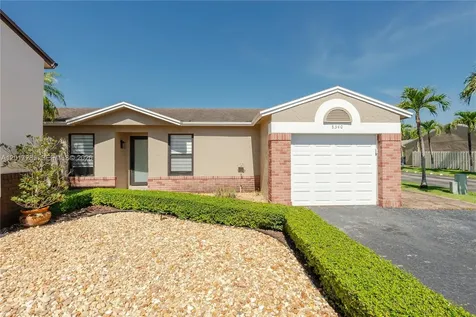 8340 NW 193rd Lane Hialeah FL 33015