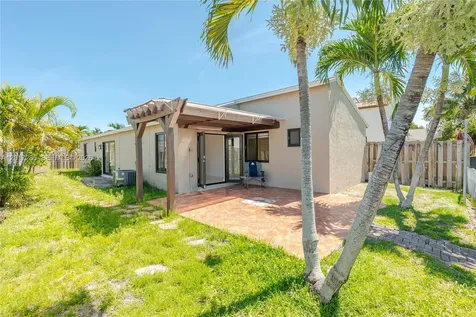 8340 NW 193rd Lane Hialeah FL 33015