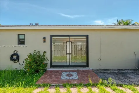 8340 NW 193rd Lane Hialeah FL 33015