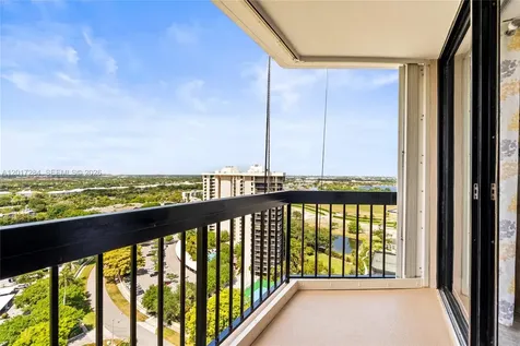 2425 Presidential Way West Palm Beach FL 33401