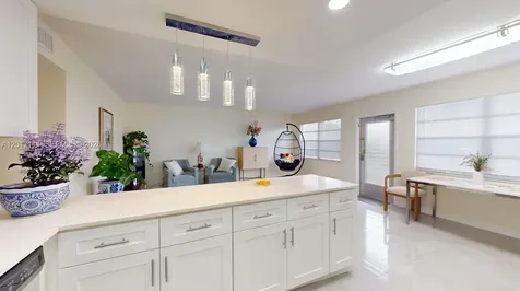 325 Wellington G West Palm Beach FL 33417