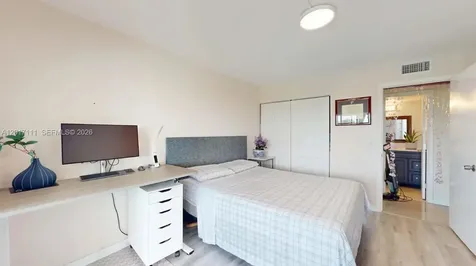 325 Wellington G West Palm Beach FL 33417