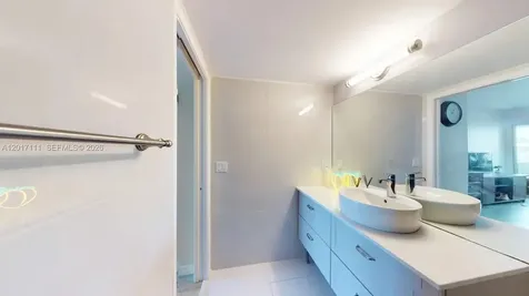 325 Wellington G West Palm Beach FL 33417