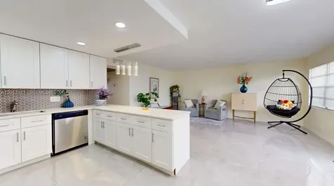 325 Wellington G West Palm Beach FL 33417