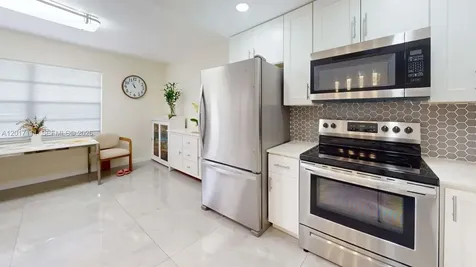 325 Wellington G West Palm Beach FL 33417