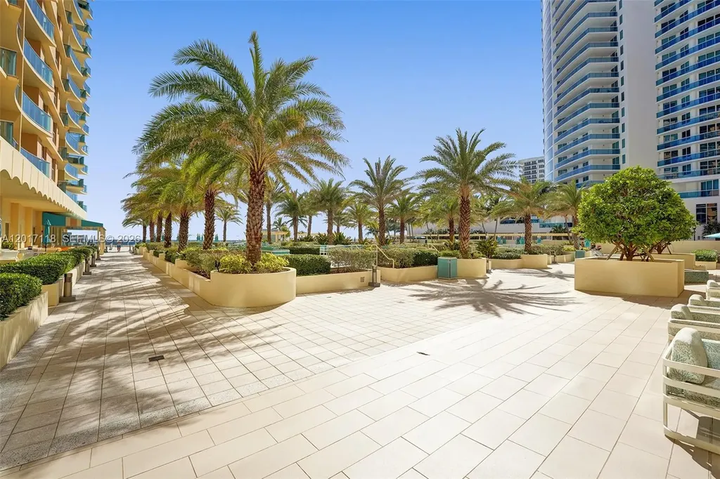 2501 S Ocean Drive Hollywood FL 33019