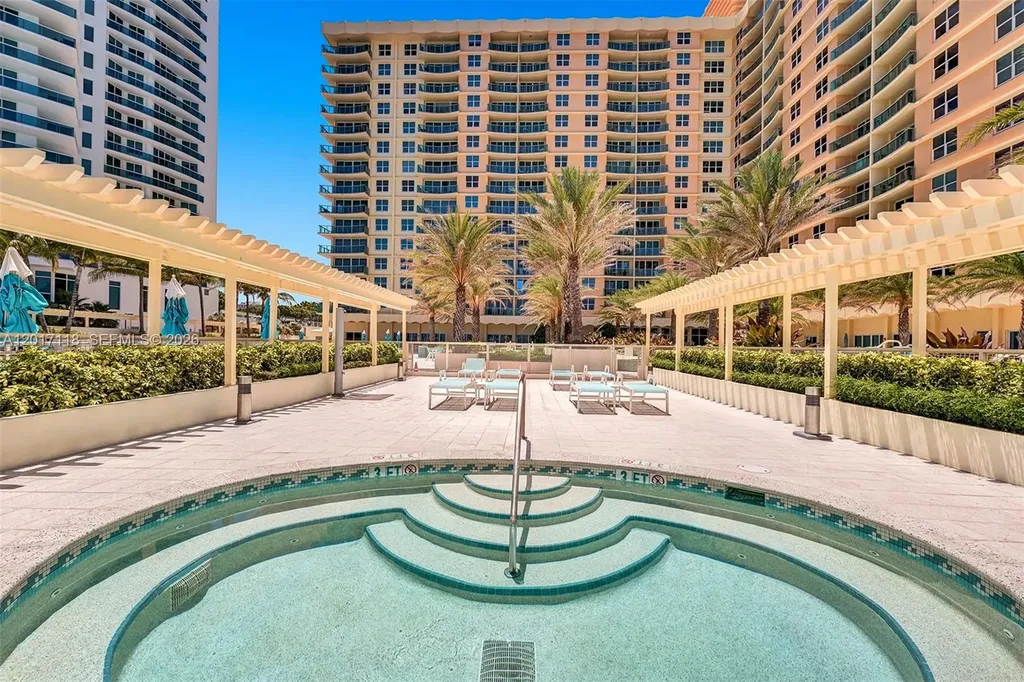 2501 S Ocean Drive Hollywood FL 33019