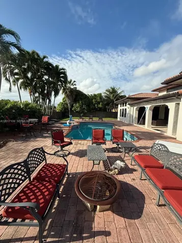 19596 SW 130th Avenue Road Miami FL 33177
