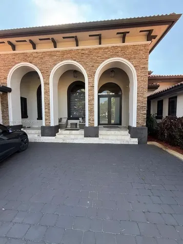 19596 SW 130th Avenue Road Miami FL 33177