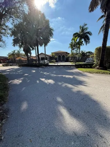 19596 SW 130th Avenue Road Miami FL 33177