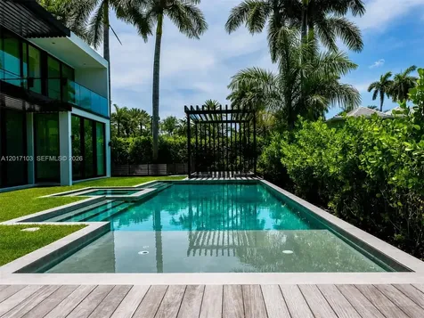 2520 Shelter Avenue Miami Beach FL 33140