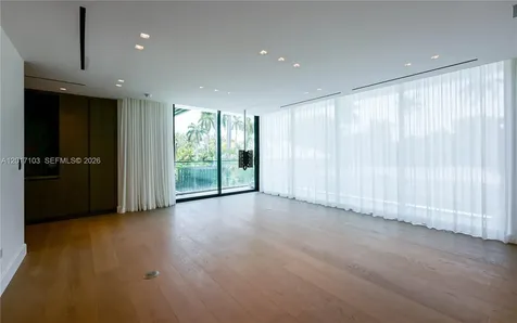 2520 Shelter Avenue Miami Beach FL 33140
