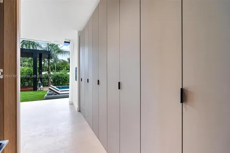 2520 Shelter Avenue Miami Beach FL 33140