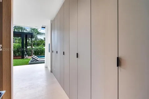 2520 Shelter Avenue Miami Beach FL 33140
