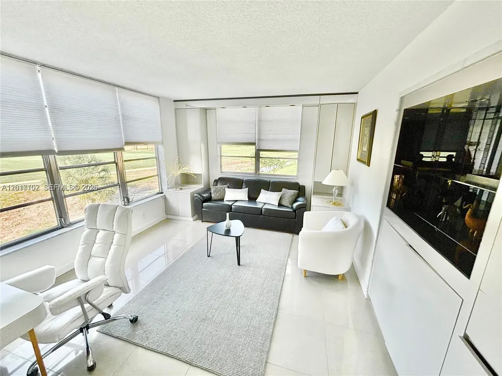 3051 S Palm Aire Drive Pompano Beach FL 33069
