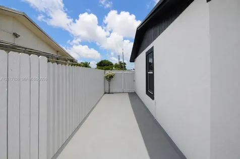 19050 SW 125th Avenue Miami FL 33177