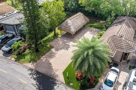 22 S Cortez Drive Margate FL 33068