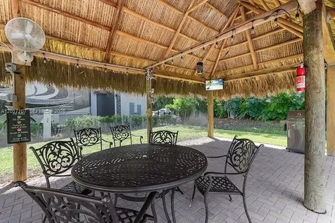 22 S Cortez Drive Margate FL 33068