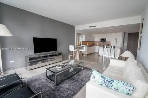 68 SE 6th Street Miami FL 33131