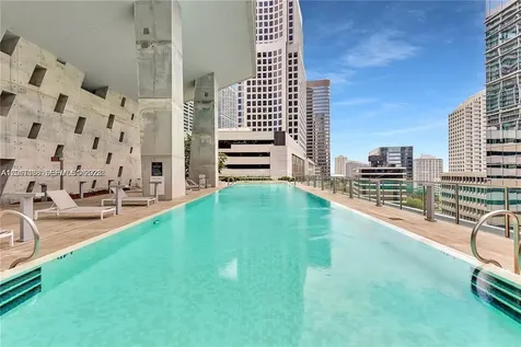 68 SE 6th Street Miami FL 33131
