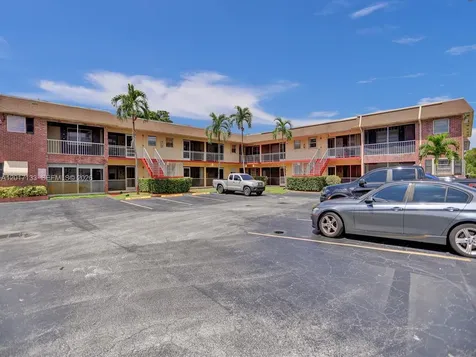 2040 NW 81st Avenue Pembroke Pines FL 33024