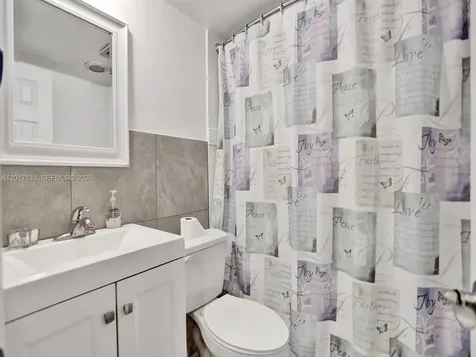 2040 NW 81st Avenue Pembroke Pines FL 33024
