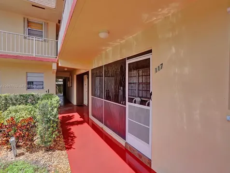 2040 NW 81st Avenue Pembroke Pines FL 33024