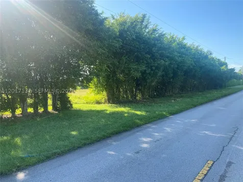 SW 246 SW 187 Avenue Miami FL 33031