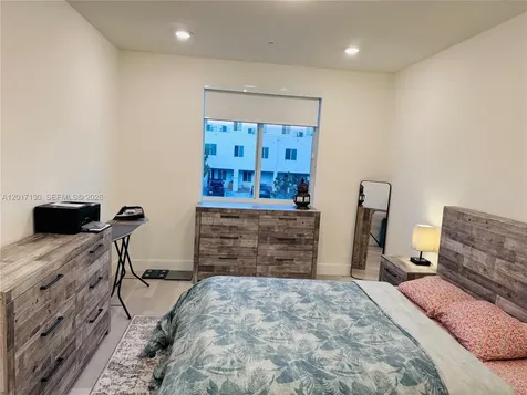 6453 NW 102nd Path Doral FL 33178
