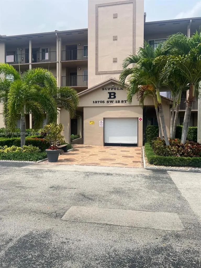 13705 SW 12th Street Pembroke Pines FL 33027