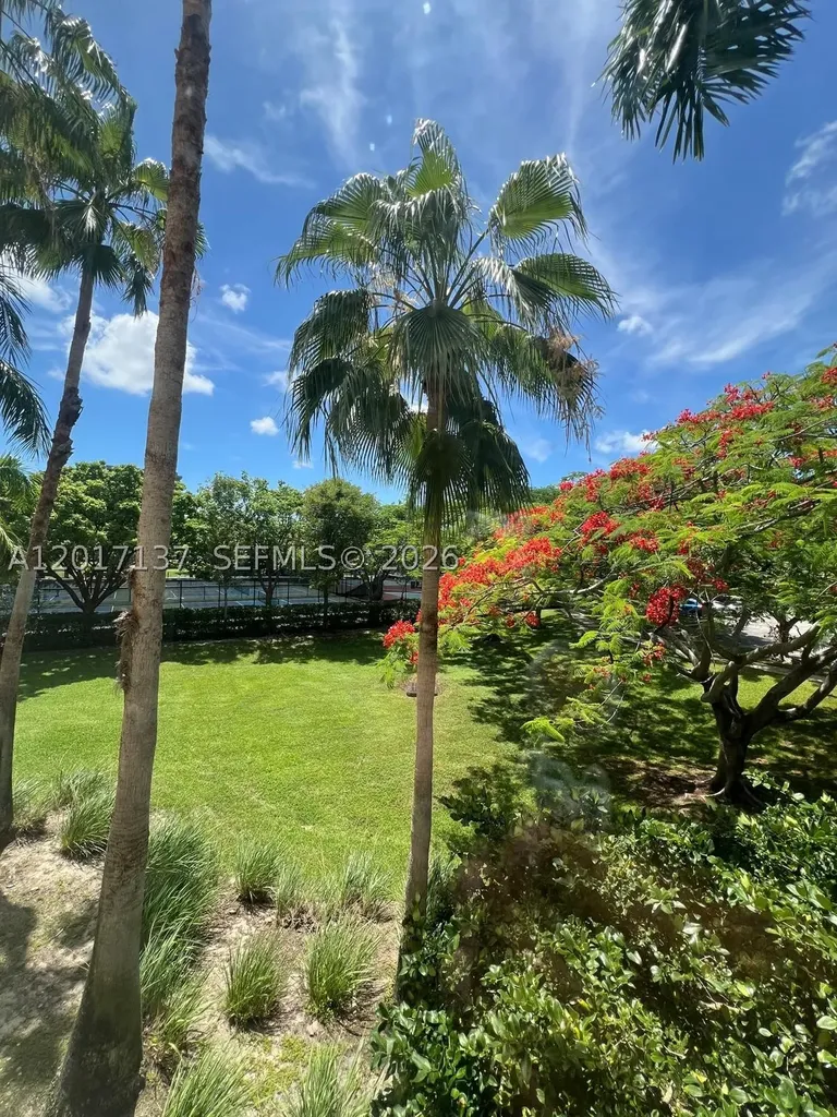 3500 Oaks Clubhouse Drive Pompano Beach FL 33069
