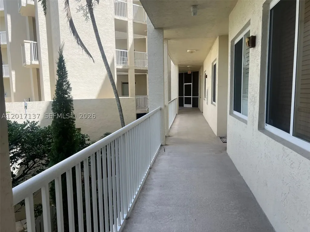 3500 Oaks Clubhouse Drive Pompano Beach FL 33069