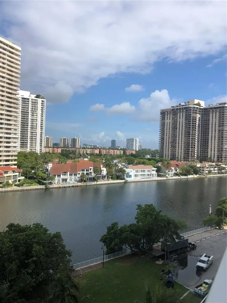 19390 Collins Avenue Sunny Isles Beach FL 33160