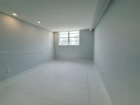 19390 Collins Avenue Sunny Isles Beach FL 33160