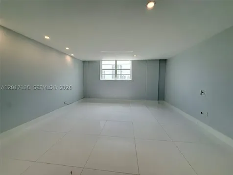 19390 Collins Avenue Sunny Isles Beach FL 33160