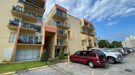 1975 W 44th Place Hialeah FL 33012